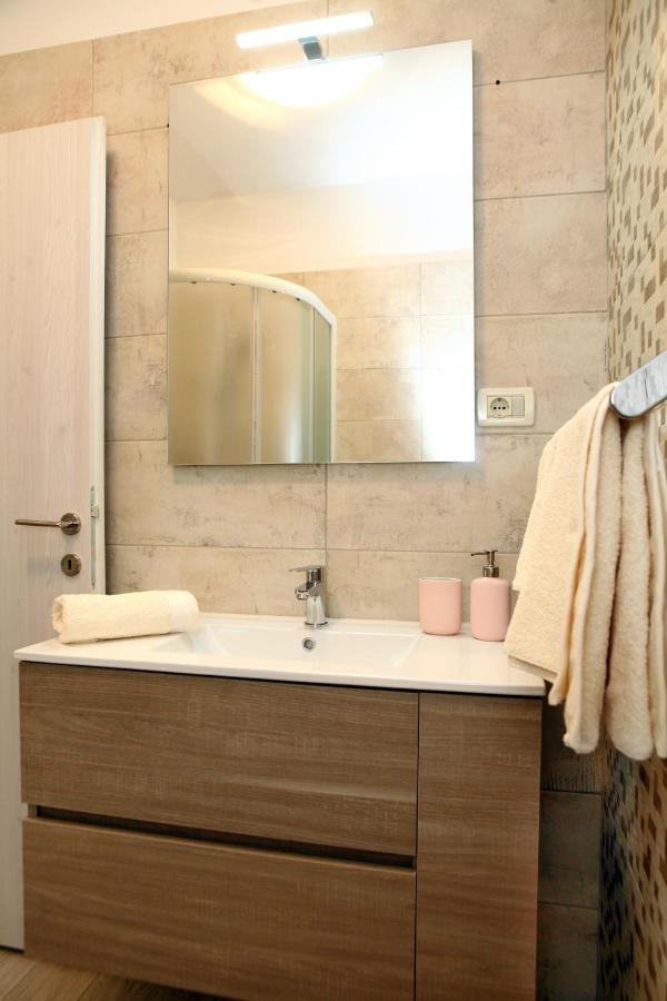 Harmony Inn Apartments Portorose Esterno foto